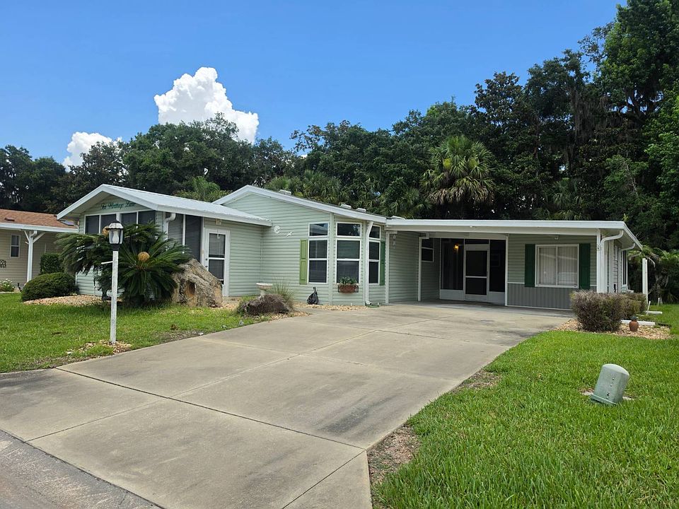 1st image of 10 Winthrop Ln