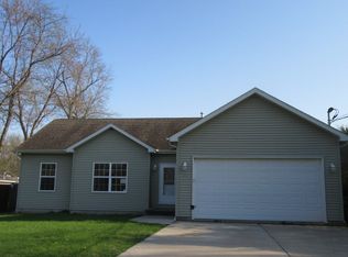 415 W Cermak Rd, Braidwood, IL 60408