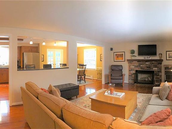 3rd image of 4171 Heather Dr