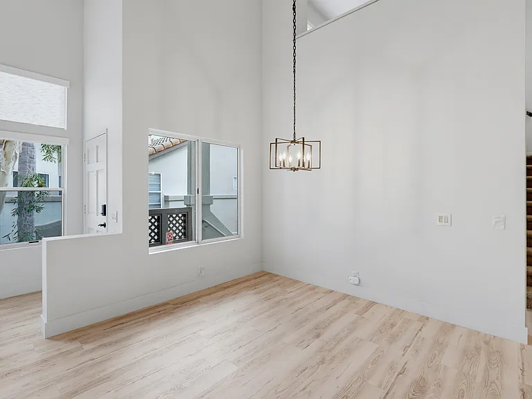 27529 Serena — Photo 19
