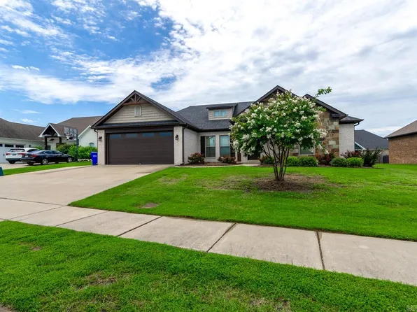 1715 Josh Dr, Conway, AR 72034