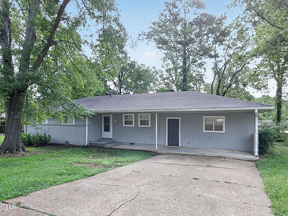 3rd image of 2738 Woodside Dr