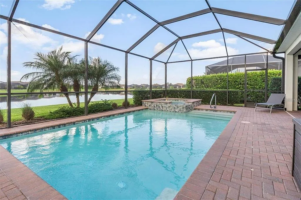 4 bed, 3.0 bath, 2006 sqft, $3,175 — Photo 3