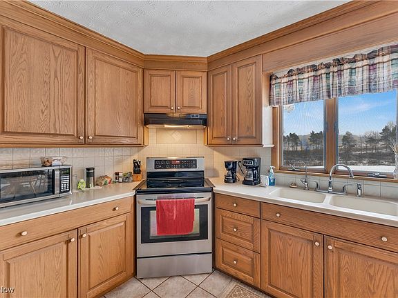 5th image of 7295 Cool Rd