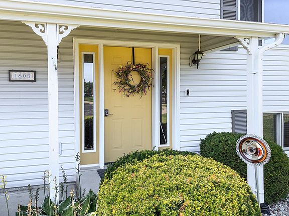 2nd image of 1805 Jessica Ln