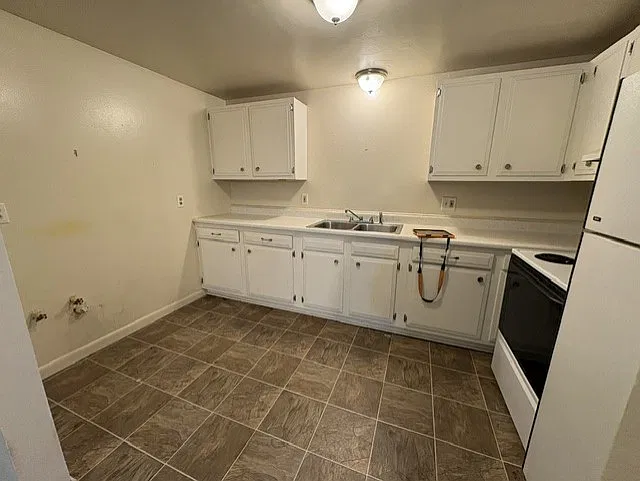 2 bed, 751 sqft, $1,700 — Photo 3