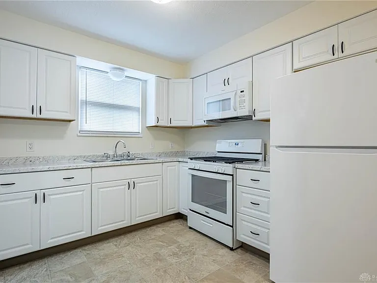 2 E Northwood Dr #A — Photo 6