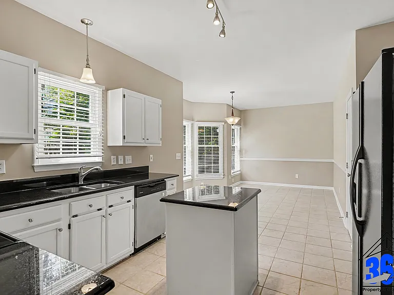 5524 Edgebury Rd — Photo 11