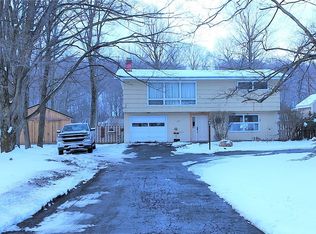 201 Gulf Rd, Camillus, NY 13031