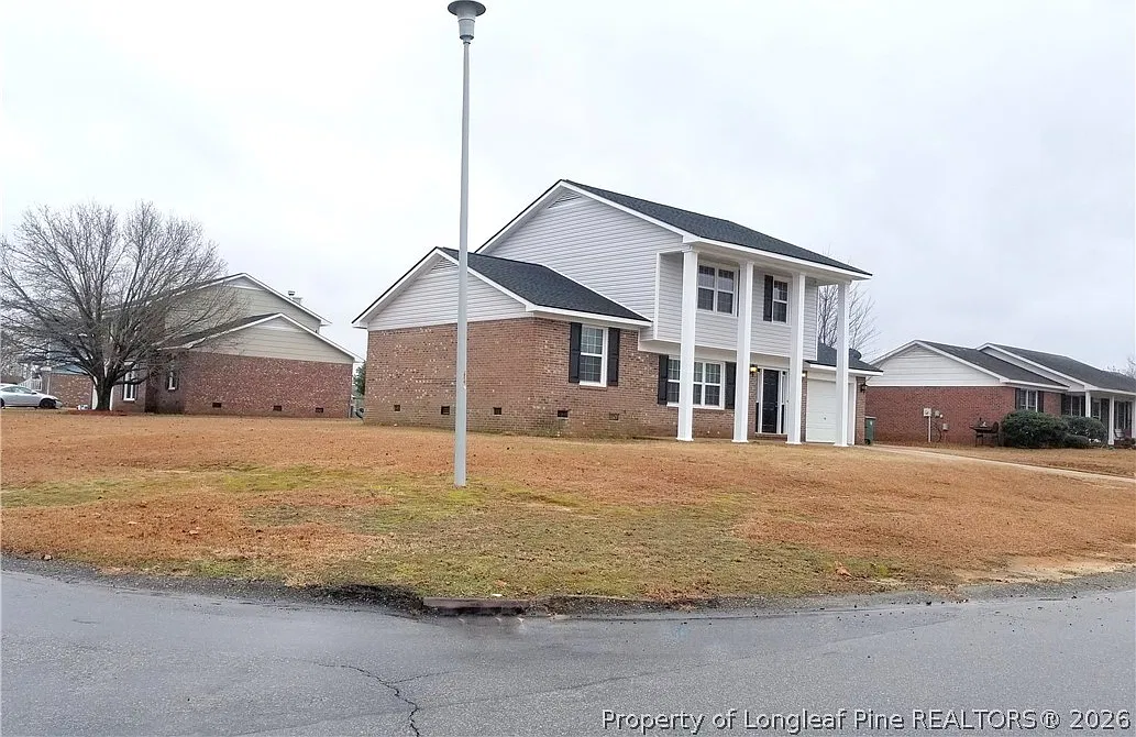 3 bed, 2.5 bath, 1756 sqft, $1,695 — Photo 3