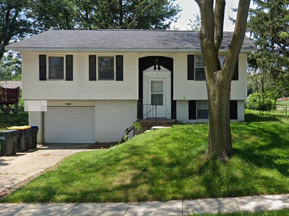 1st image of 2 Regal Ln