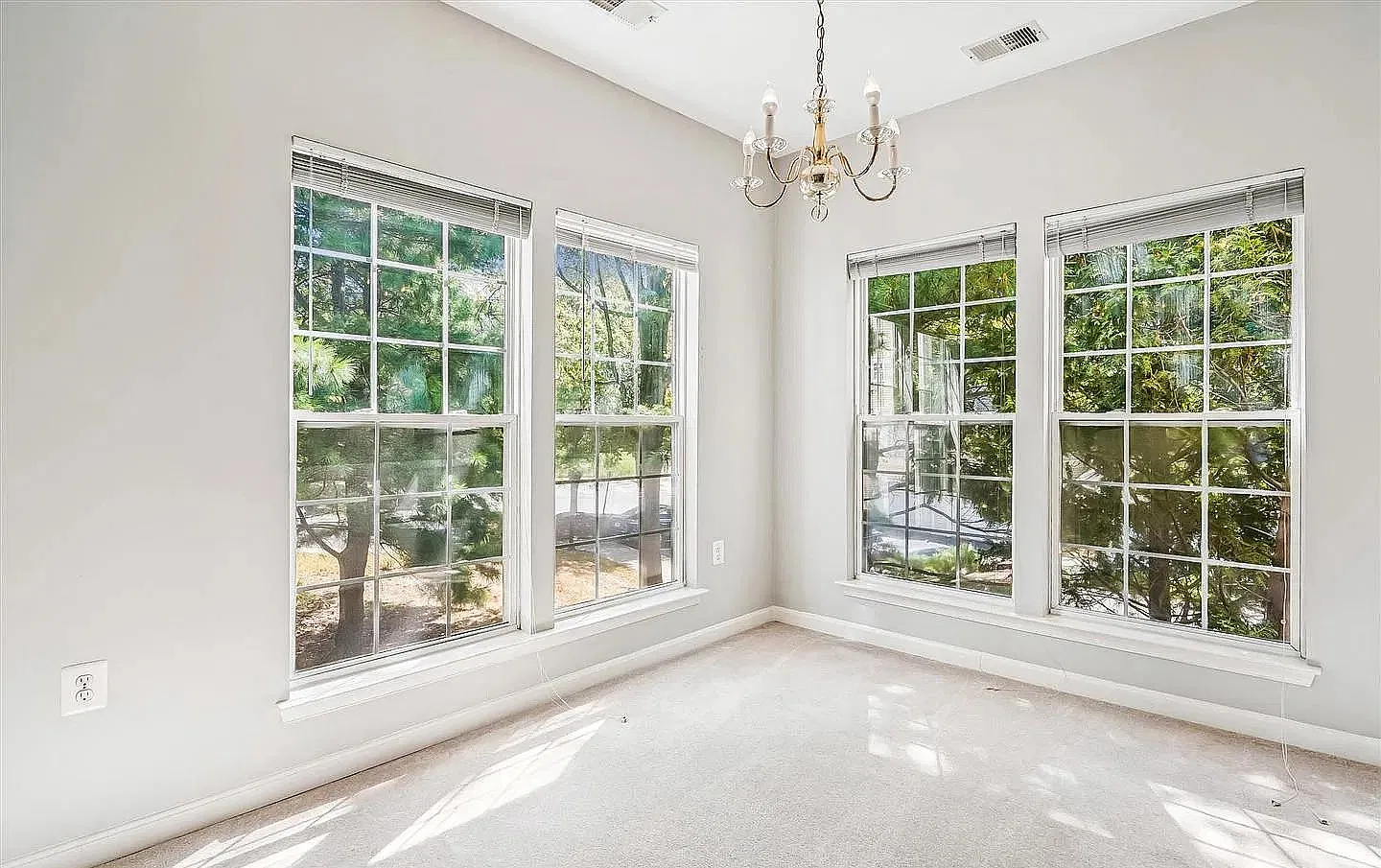 2 bed, 1254 sqft, $2,710 — Photo 3