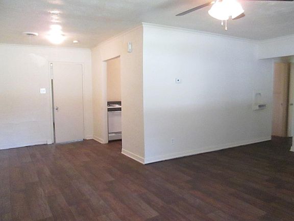 3rd image of 5936 Malvey Ave