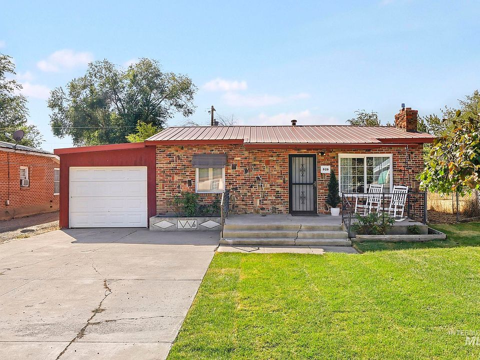 1st image of 929 Nevada St