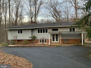 17900 Pond Rd, Ashton, MD 20861