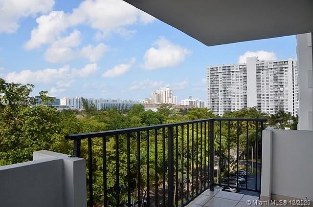 1st image of 2780 NE 183rd St APT 605