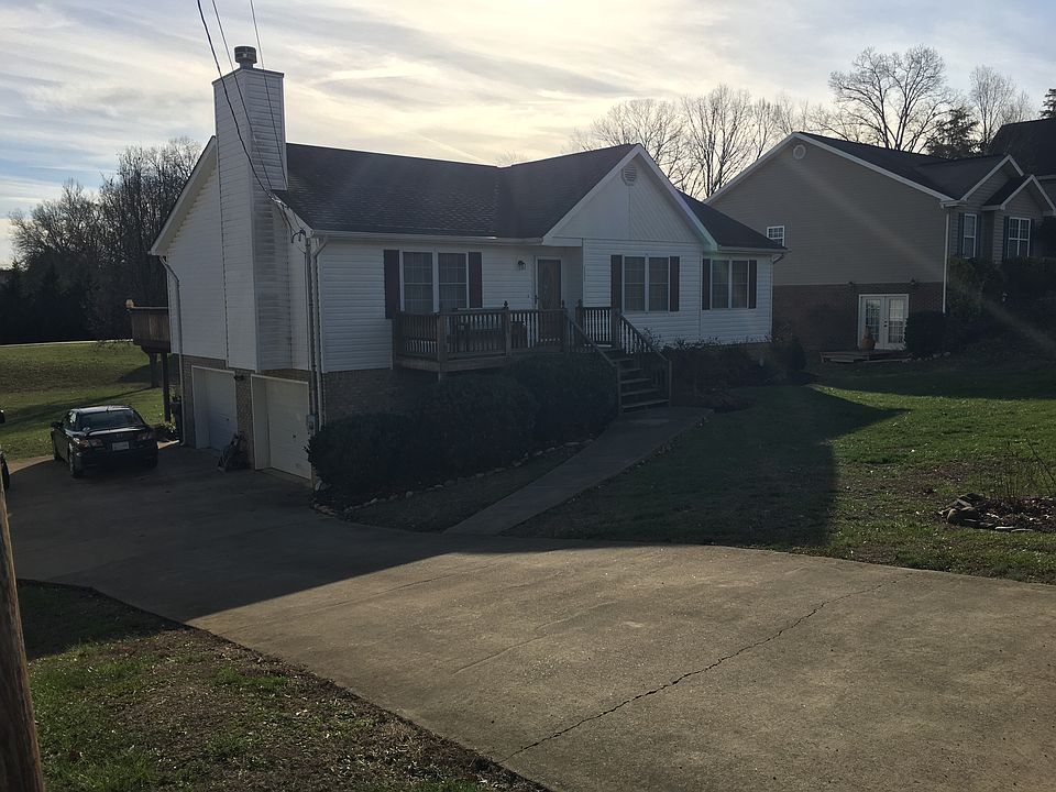 1st image of 111 Hawk Ln