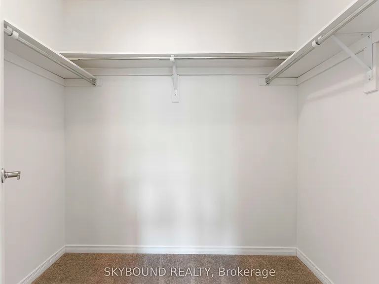 70 Munro Cir — Photo 12