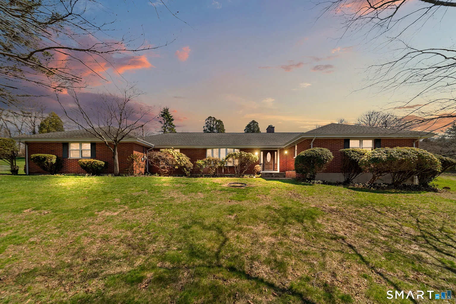 131 Sentinel Hill Road photo 1