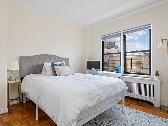 3rd image of 333 E 34th St #17J