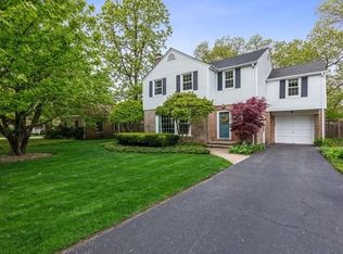 1152 Raleigh Rd, Glenview, IL 60025