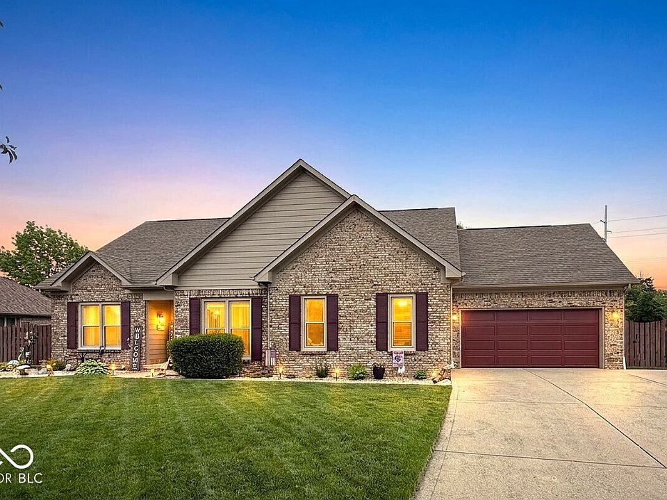 1st image of 1069 Redwood Dr