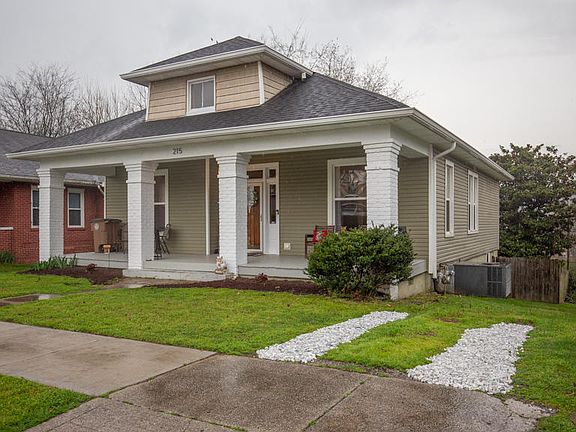 2nd image of 215 E Churchwell Ave