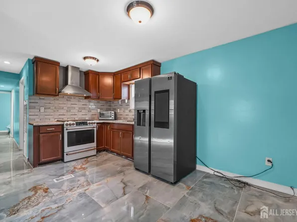 21 Helen Dr, Moonachie, NJ 07074