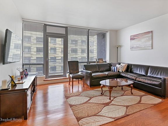 5th image of 48-15 11th St