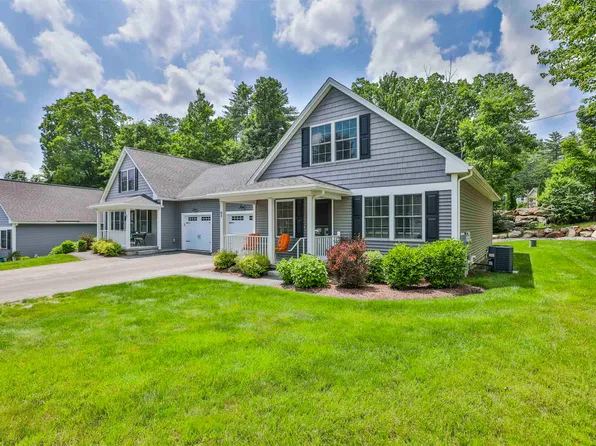 8 Cedar Way #B, Goffstown, NH 03045