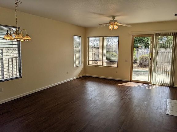 5th image of 1431 Rose Bouquet Dr