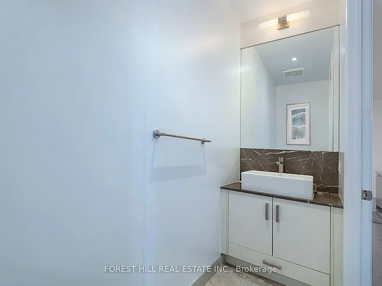 101 Erskine Ave #Penthouse 12 — Photo 19