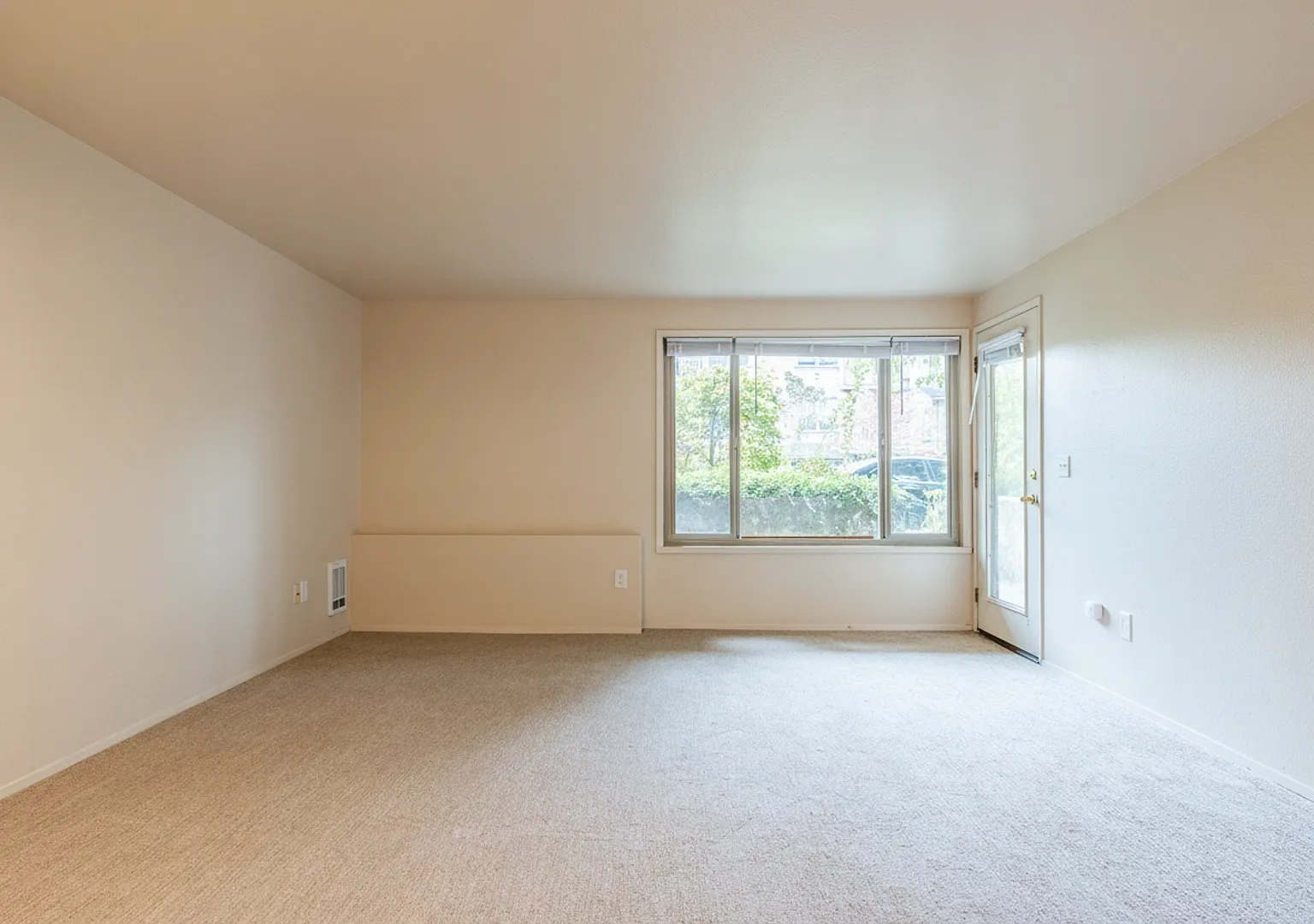 Robin Apartments — Photo 3