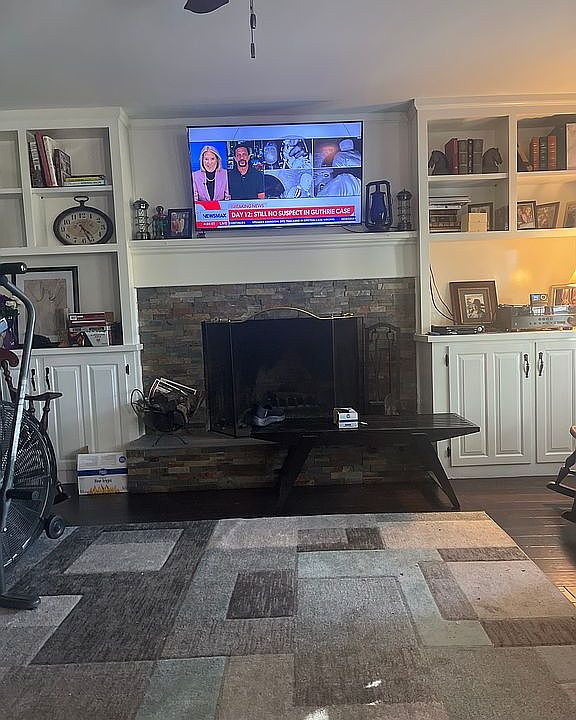 1st image of 231 Parkview Dr