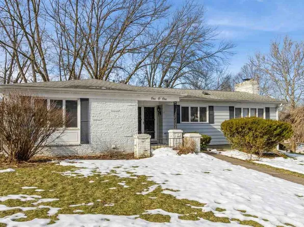 101 Washington Park Rd, Iowa City, IA 52245