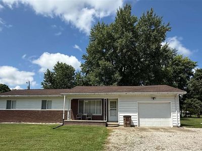 1003 W Main St, Ramsey, IL, 62080