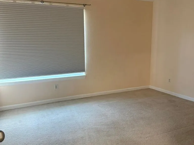 658 Racquet Club Cir — Photo 24