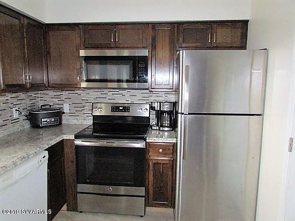 4th image of 733 E Peila Ave