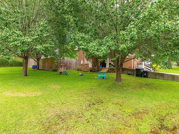 2nd image of 209 Whispering Pines Dr