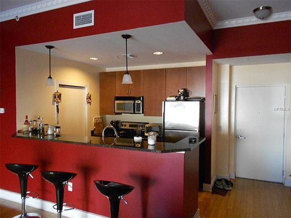 3rd image of 1010 Central Ave APT 216