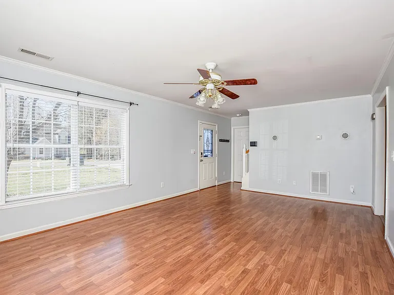 3908 Silver Chalice Dr — Photo 6