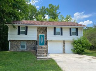 285 Taylor Rd, Jackson, GA 30233