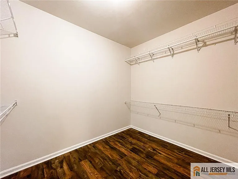 105 Regency Pl — Photo 18