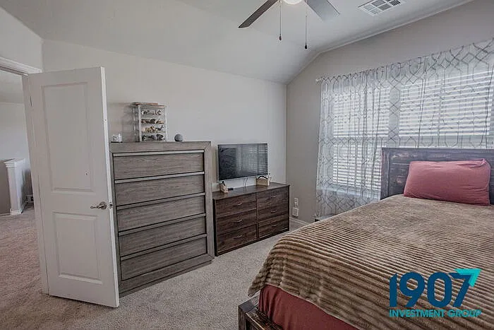 2501 Caden Ct — Photo 32