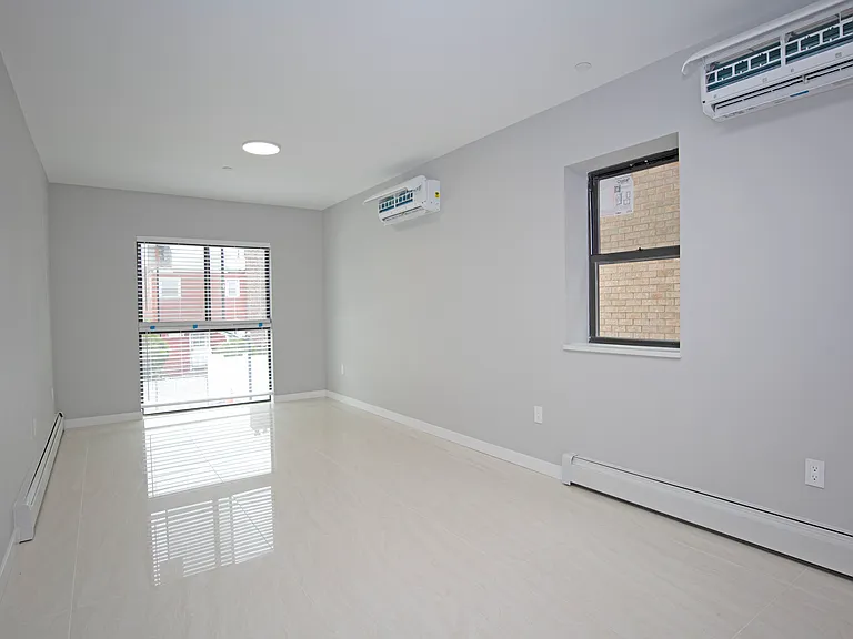 7163 161st St #2C — Photo 4