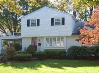 84 Nichols Dr, Paramus, NJ 07652