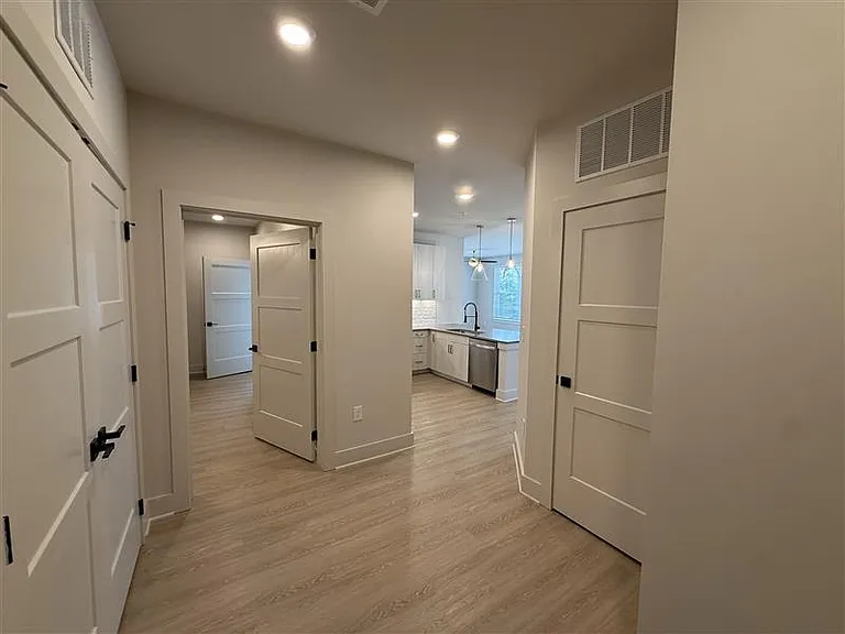 District on the Etowah Apartments — Photo 1521