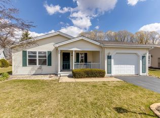 1810 Paddock Ct, Grayslake, IL 60030