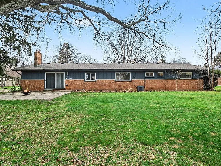 295 Nesbit Ln — Photo 15