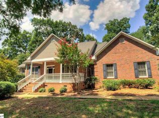200 Glen Meadows Dr, Simpsonville, SC 29680